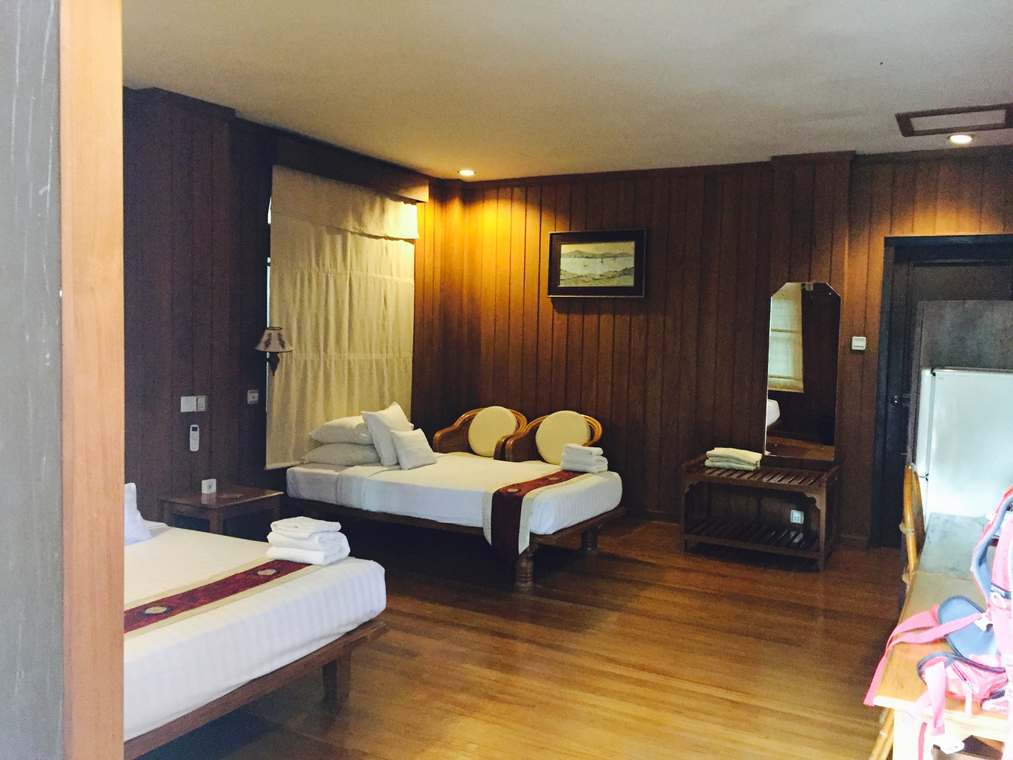 Aung Mingular Room